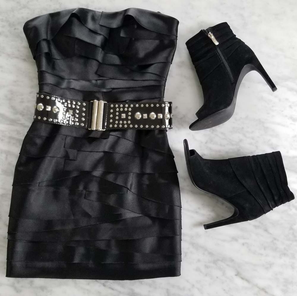 BEBE Layered Strips Mini Dress with Belt NWT